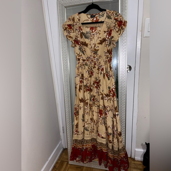 RED MAXI FLORAL DRESS - Picture 3 of 4